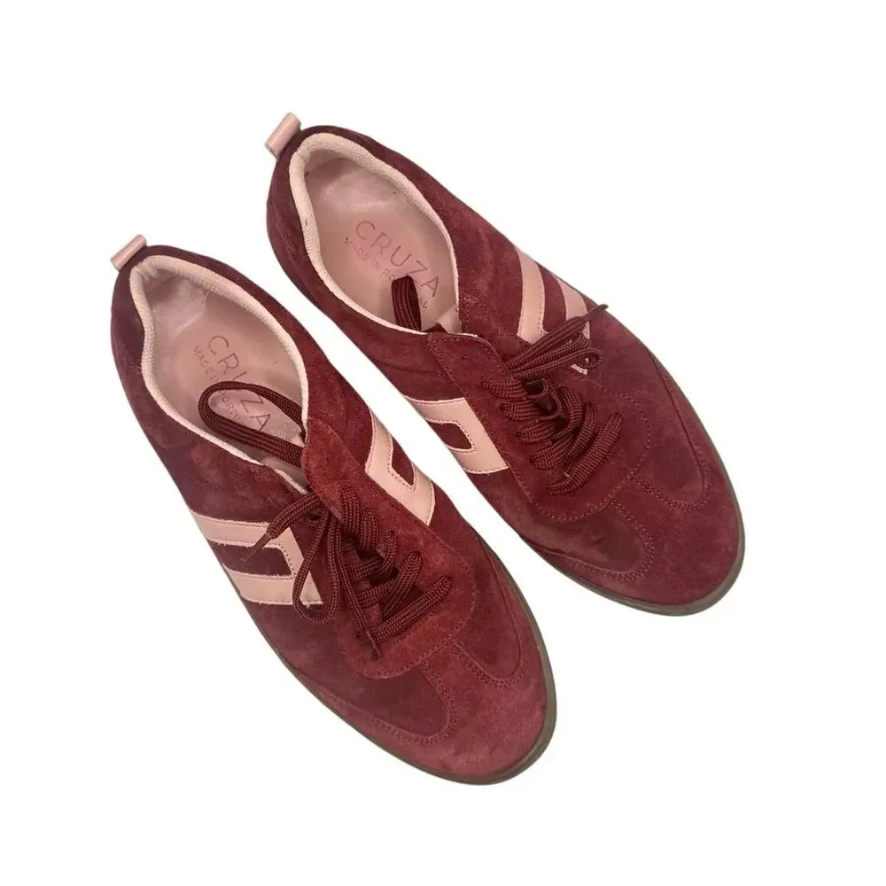 Cruza burgandy lace up suede sneakers size 9/40